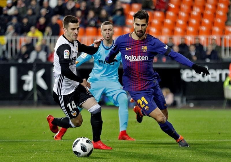 0-2. Coutinho rompe el guion del Valencia y mete al Barça en la final