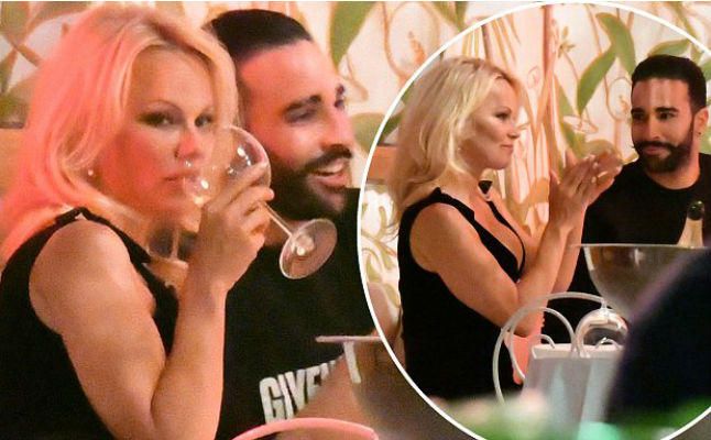 Pamela Anderson, el nuevo amor de Adil Rami