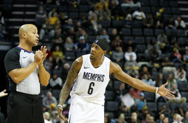 Towns refuerza el liderato de dobles-dobles y Neto estuvo perfecto