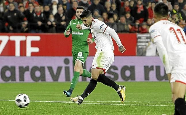 Banega, baja también para Las Palmas y duda ante el Manchester United