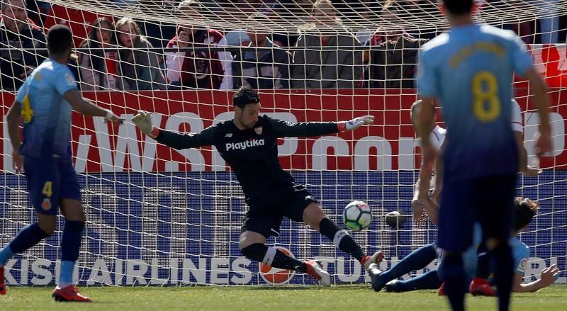 1-0. Sergio Rico le da la victoria al Sevilla