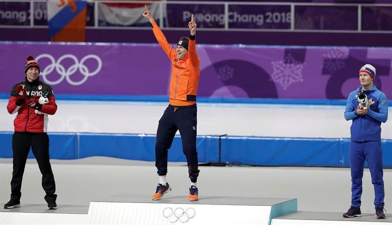 Sven Kramer logra su tercer oro consecutivo en 5.000 metros