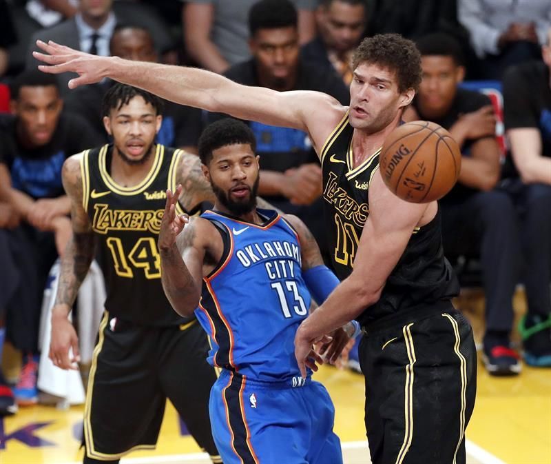 110-92. George logra 33 puntos y Thunder ganan con Abrines de titular