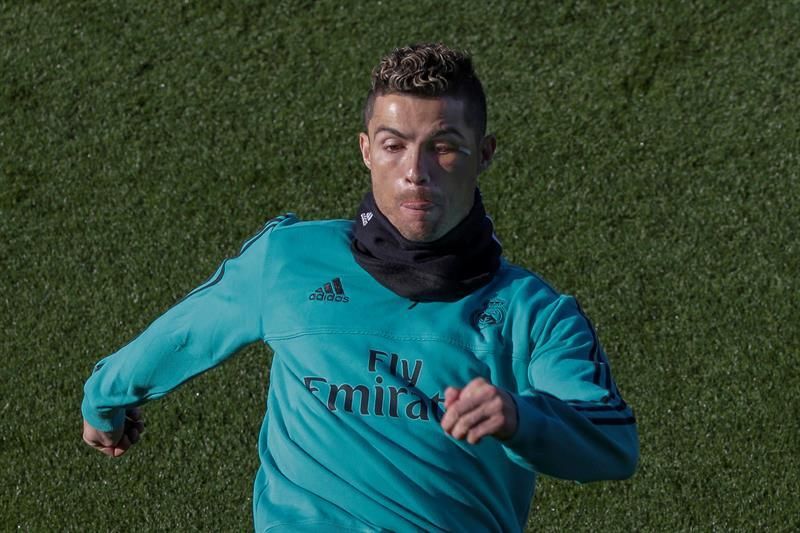 Cristiano Ronaldo firma su primer triplete y acelera en su remontada