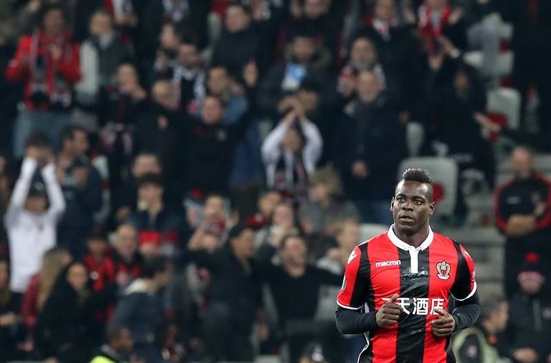 El Niza denuncia gritos racistas contra Balotelli en un partido de Liga