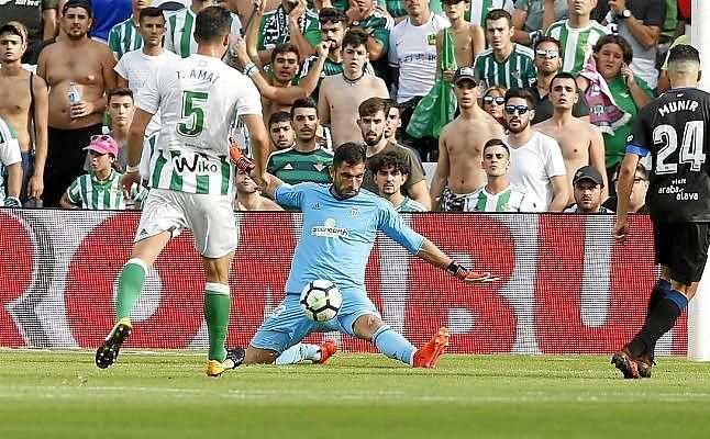 El Betis, el equipo que más tiros a puerta recibe