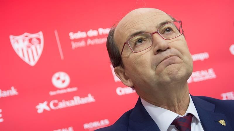 La jueza cita como testigos a accionistas que vendieron títulos a José Castro