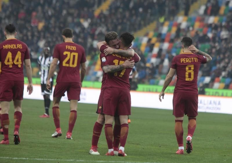 0-2. La Roma gana en el campo del Udinese y alcanza momentáneamente la tercera plaza