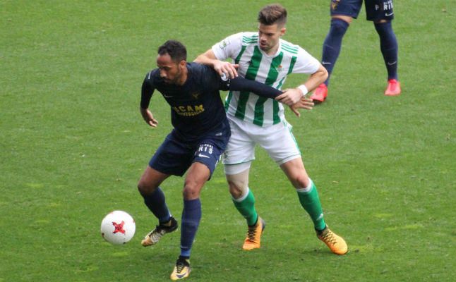 UCAM 2-1 Betis Deportivo: La pegada local acaba con el filial