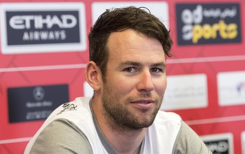 Cavendish abandona por una caída en la primera etapa