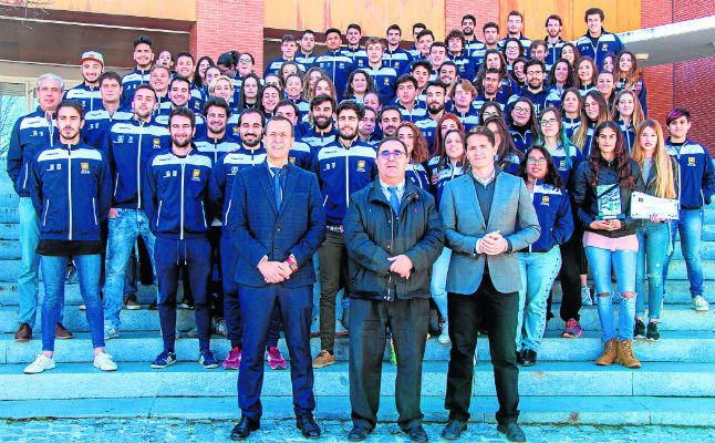 Comienza a rodar el balón en los CAU