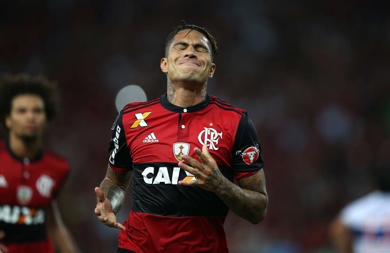 El Flamengo se propone negociar la renovación del peruano Paolo Guerrero