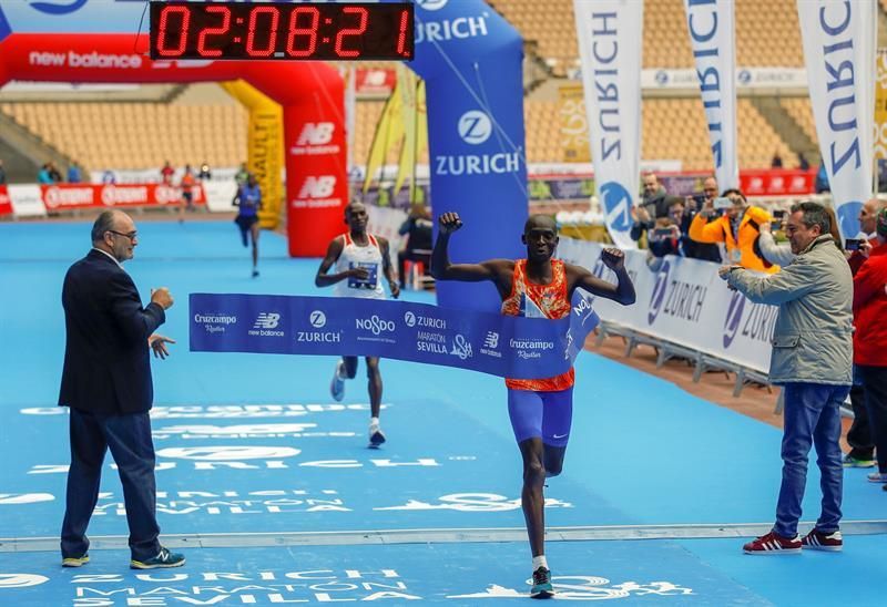 El keniano Dickson y la marroquí Boulaid se imponen en el Maratón de Sevilla