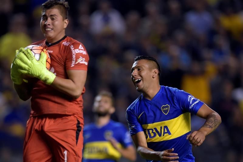 Delfín debuta en plena adaptación futbolística ante el experimentado Bolívar