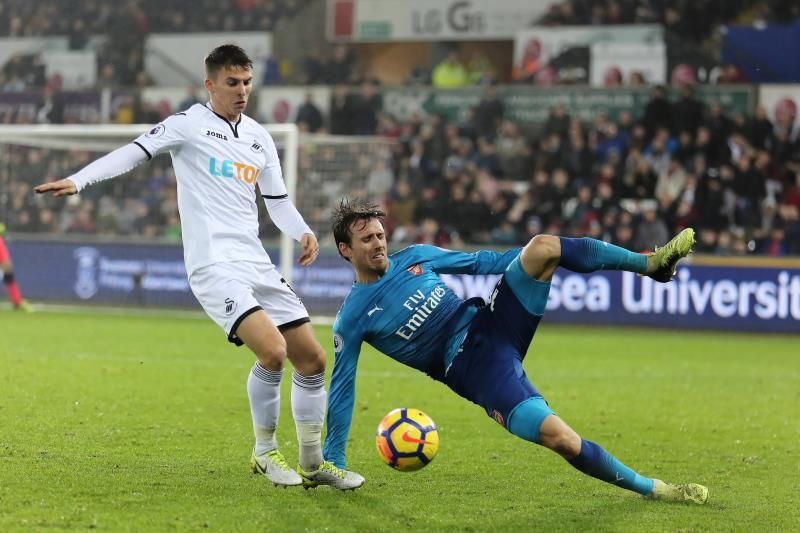 El Arsenal pierde a Monreal entre dos y cuatro semanas