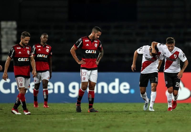 2-2. Con goles uruguayos River Plate saca empate a Flamengo en Río de Janeiro