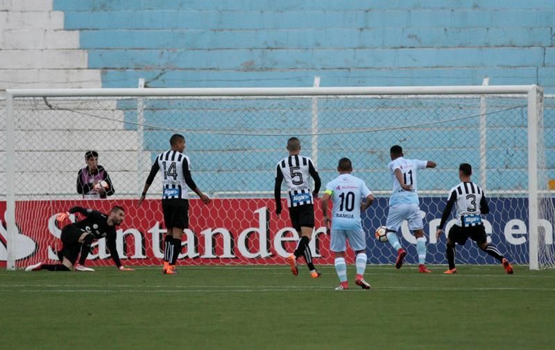 2-0. Real Garcilaso somete al Santos en la altura de Cuzco