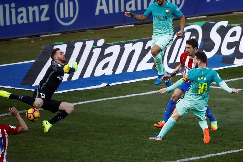 El objetivo de Oblak: frenar a Messi para que haya Liga
