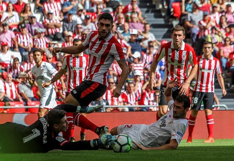 El Sevilla, a engancharse a la zona 'Champions' y el Athletic a la europea