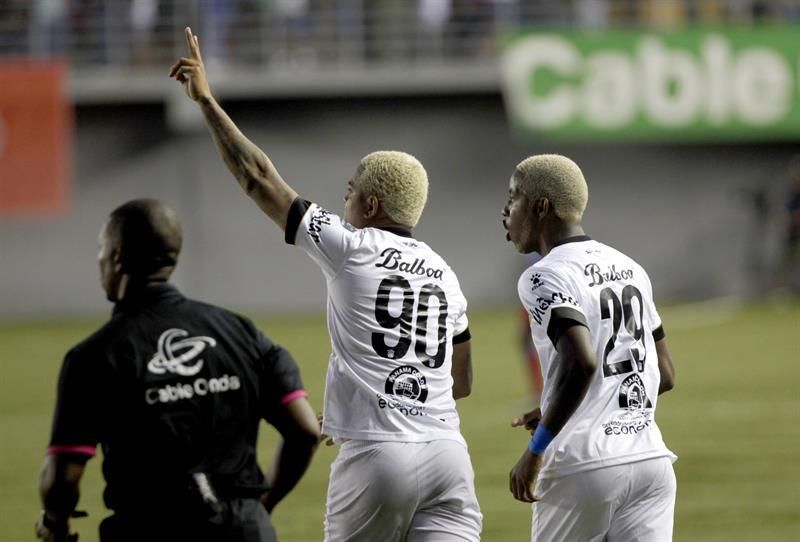 Árabe Unido pone distancia de su más cercano perseguidor en el fútbol panameño