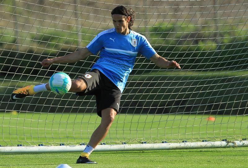 Uruguay da la lista para China Cup con Suárez, Cavani y la novedad de Torreira