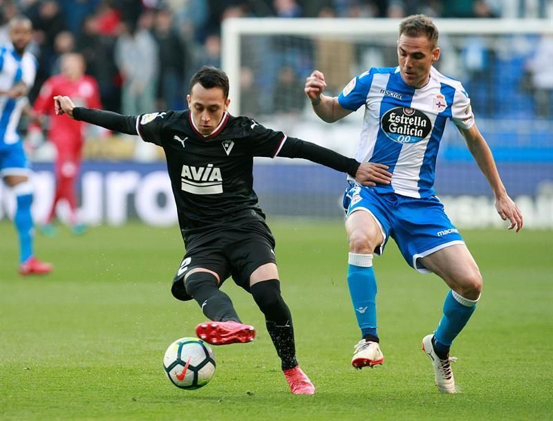 Fabián Orellana estará mes y medio de baja por lesión