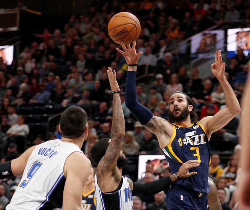 Marc gana el duelo a Pau, que acaba lesionado; Rubio lidera el triunfo de los Jazz