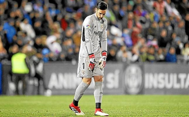 Óscar Arias: "Sergio Rico tiene un problema con el lenguaje corporal"