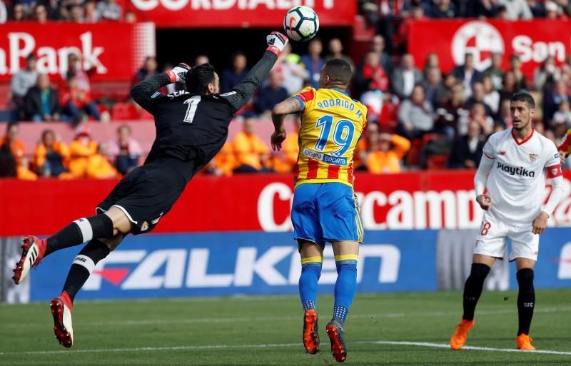 Rodrigo lleva más goles este año que en los 3 anteriores en Valencia juntos