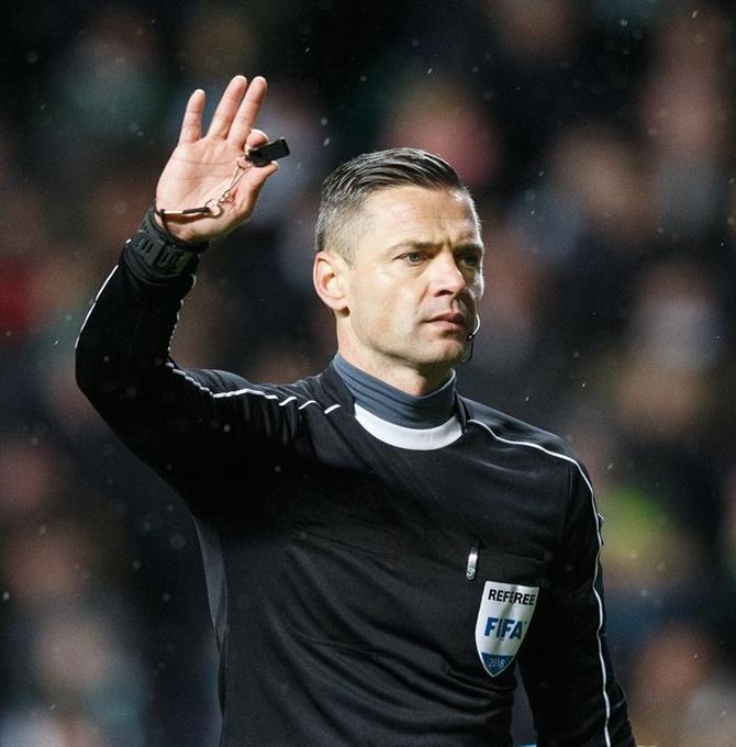 El esloveno Skomina arbitrará el Barça-Chelsea