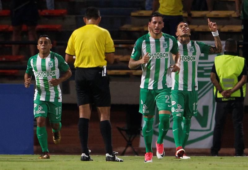 4-0. Atlético Nacional aplasta al Delfín y lidera cómodo el Grupo B