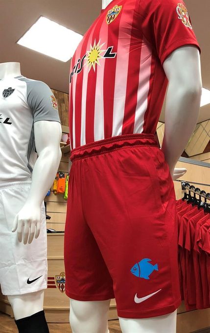 El Almería lucirá en su equipación un "pescaíto" en recuerdo de Gabriel Cruz