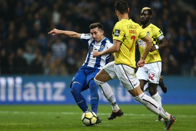 2-0: El Oporto sigue líder al ganar al Boavista con un Casillas providencial