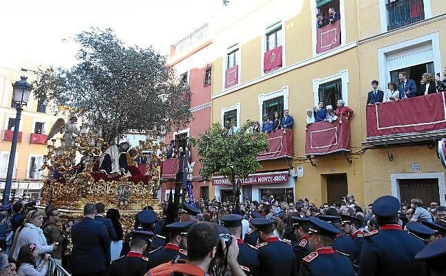 Formalizado el cierre anticipado de bares durante la Madrugada en 49 calles y plazas