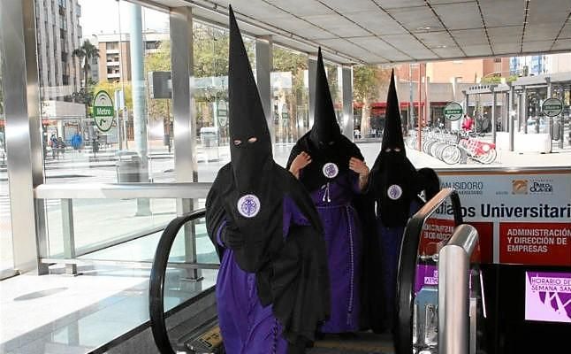 Metro de Sevilla ampliará los horarios y pondrá trenes dobles en Semana Santa