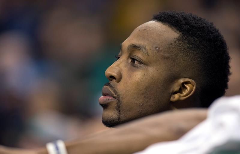 105-111. Howard logra doble-doble y lidera el triunfo de los Hornets