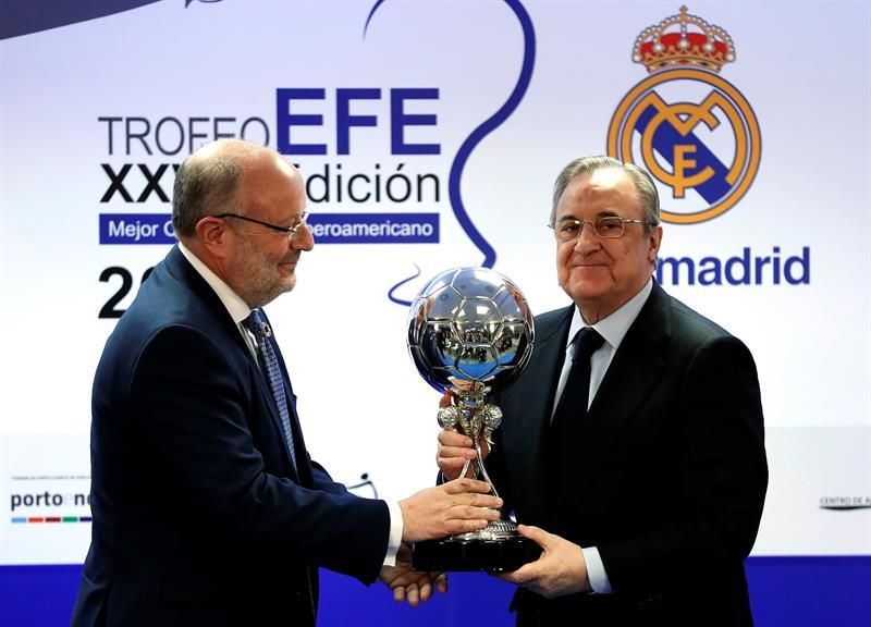 El Real Madrid recibe el Trofeo EFE al mejor club iberoamericano