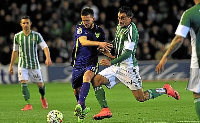 El Betis, atento a la situación de Camacho