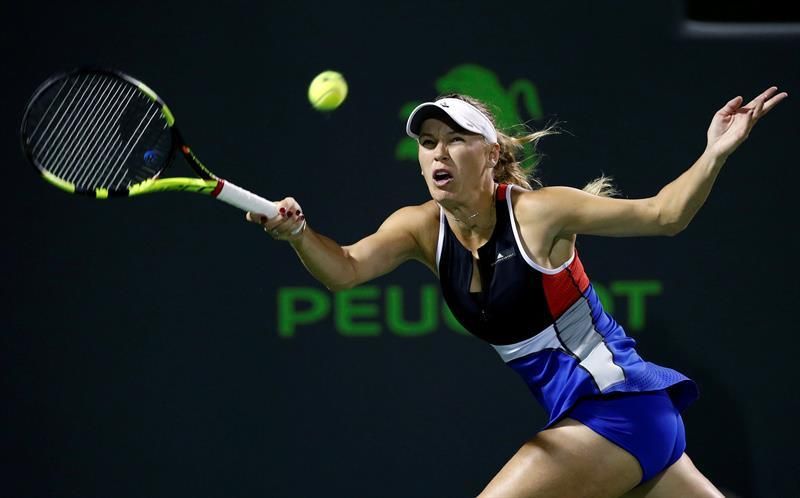 Wozniacki denuncia amenazas del público en Miami durante su partido ante Puig