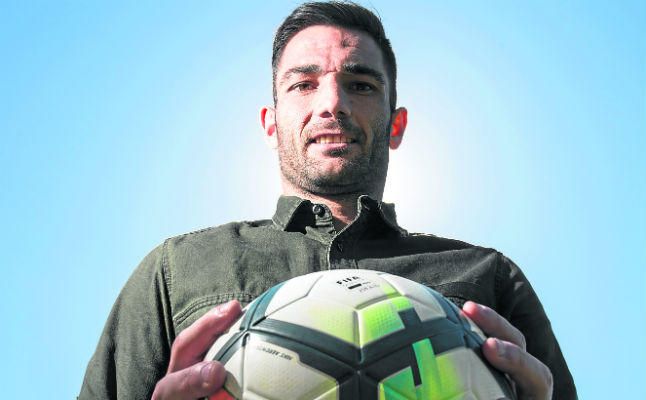 Adán: "El Betis y el Sevilla se necesitan"