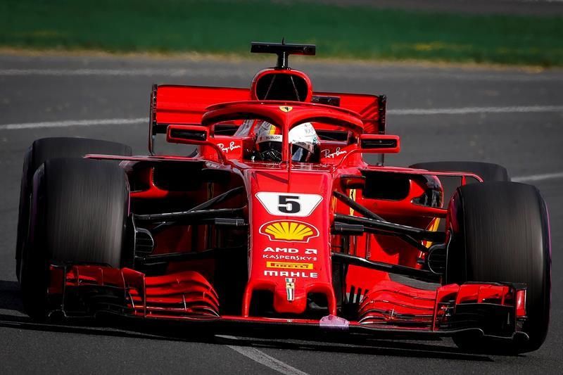 Vettel gana en Australia por delante de Hamilton; Alonso acaba quinto y Sainz, décimo