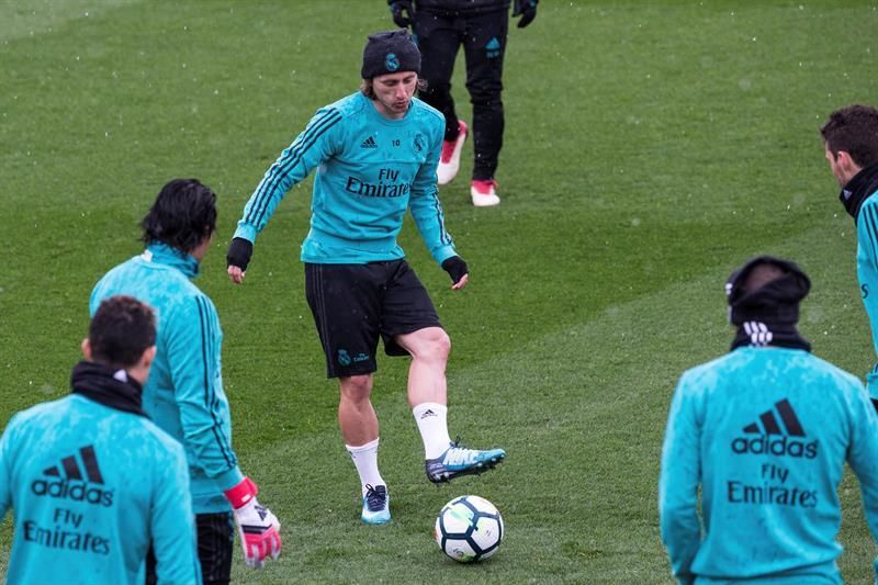 Luka Modric se ejercita en solitario