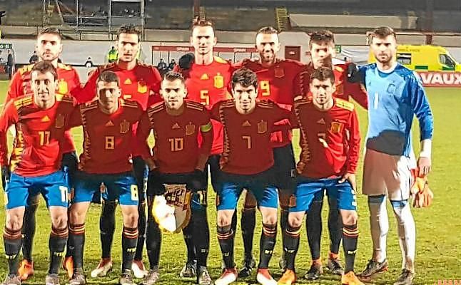 Fabián: "Me alegro de que los grandes se fijen en mí, pero mi cabeza está en el Betis"