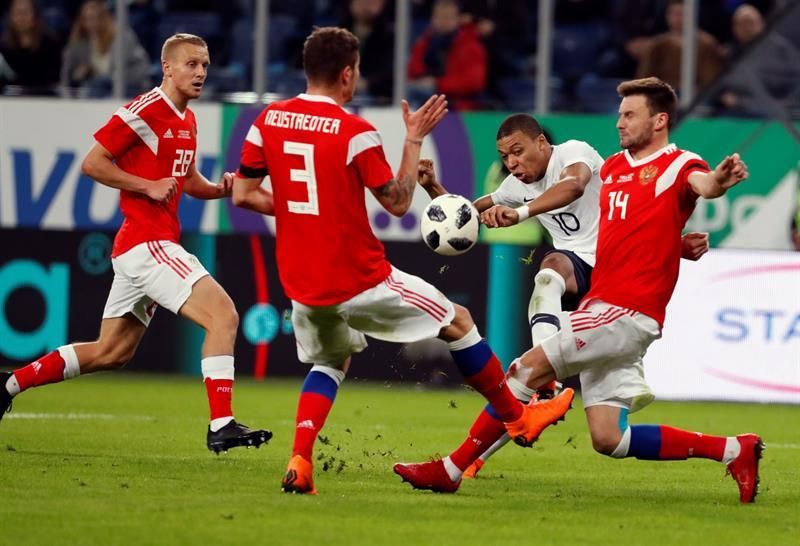 1-3. Mbappé y Pogba marcan el camino a una Francia gris