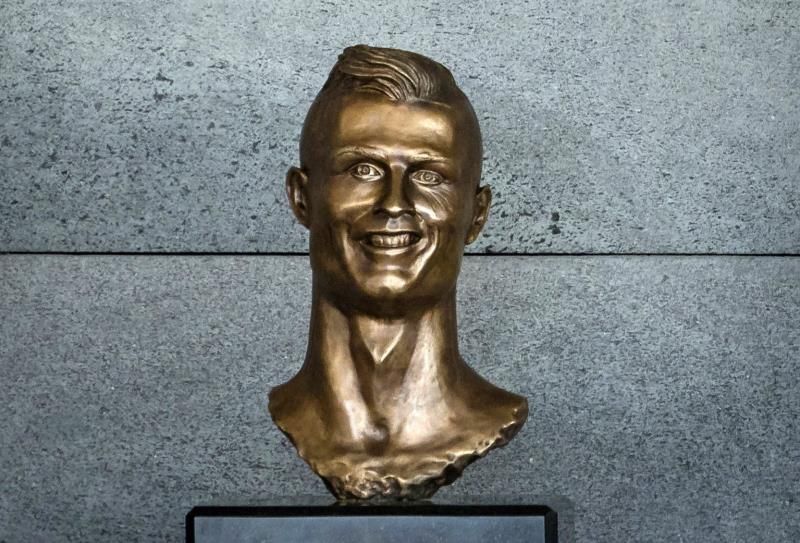 El escultor del busto de Cristiano Ronaldo realiza una nueva versión mejorada