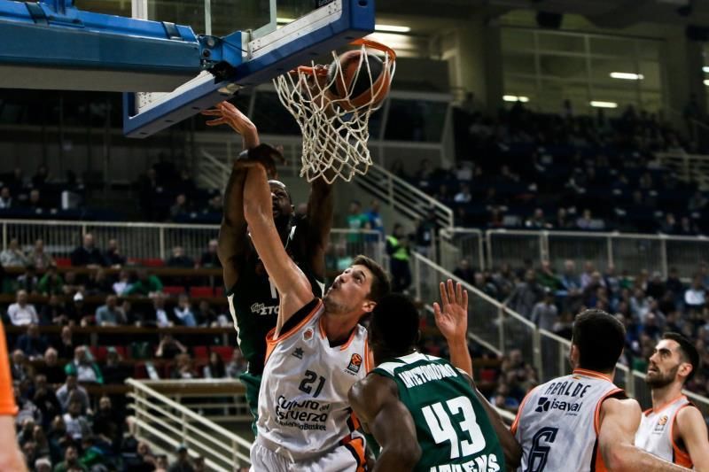 75-56. El Panathinaikos gana al Valencia y sigue presionando al Madrid