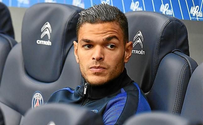 Ben Arfa anuncia su adiós del PSG