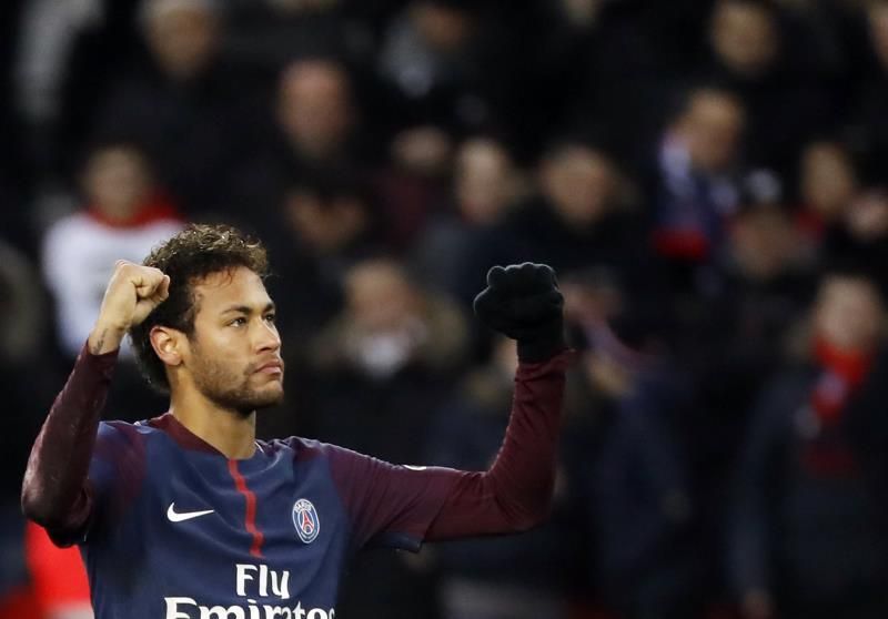 Emery anuncia que Neymar regresará a París "en dos o tres semanas"