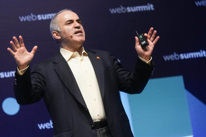 Kasparov pide un boicot diplomático del Mundial de Rusia