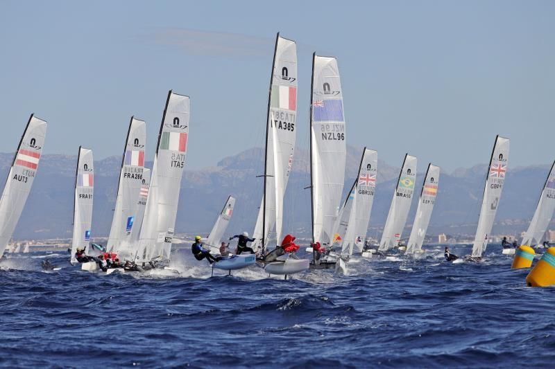 Dos tripulaciones españolas rozan el podio en las clases RS:X y 470 féminas